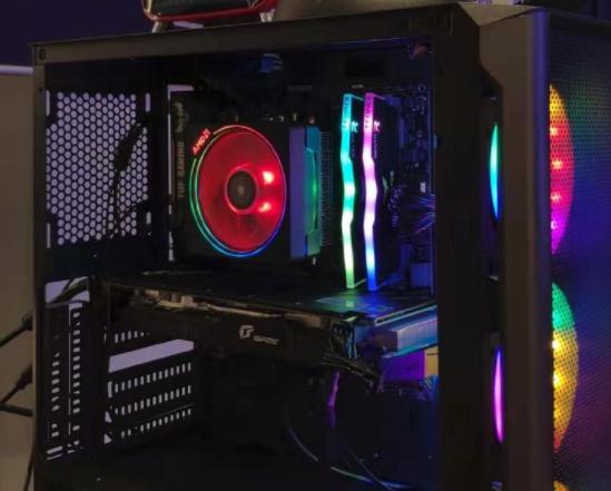 嘉选品质，与燃同行！航嘉电脑报2019成都粉丝体验会手记