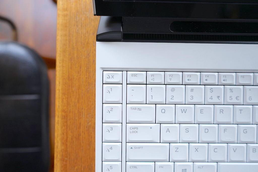 给你40000块，你是选择买一台这样的笔记本还是北京的一个平方