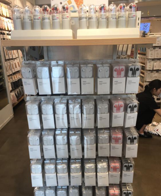 彩妆蛋成石头？唇釉成胶棒？在这里只要他想，没有不敢