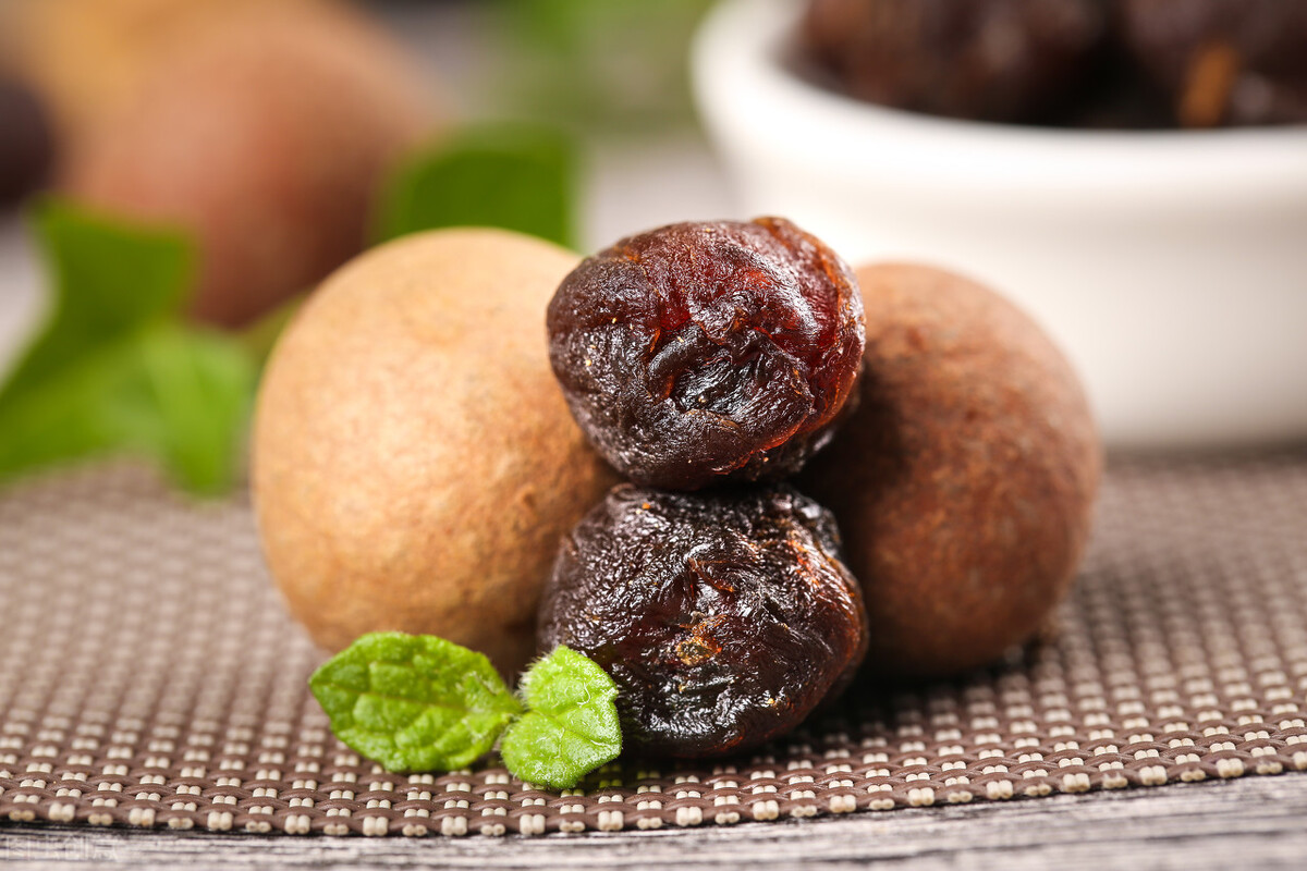 怎么靠舌头分辨肾阴虚还是阳虚,如何从舌分清阴虚阳虚