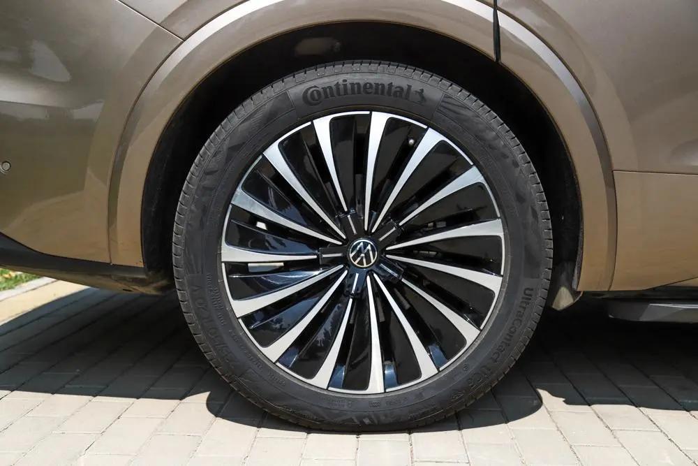 诚意之作试驾新款上汽大众威然,最新款的上汽大众威然mpv