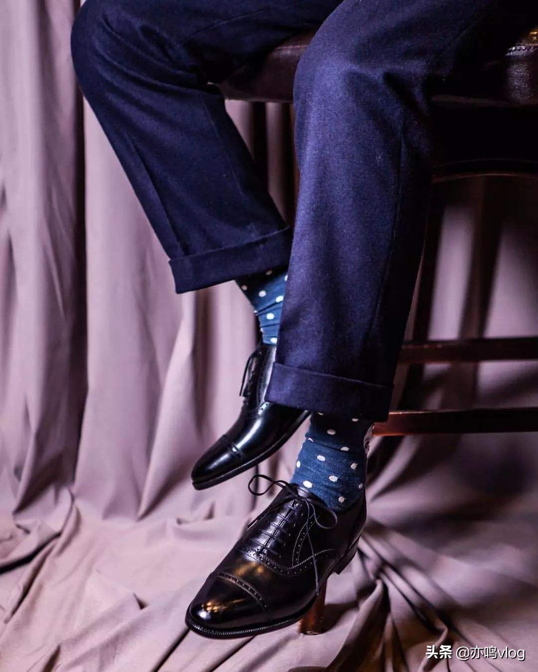 如何通过袜子来判断男人,看男生的袜子判断性格
