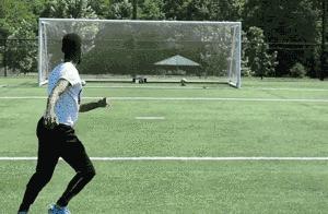 实战简单过人技巧,双变向过人如何做到精髓