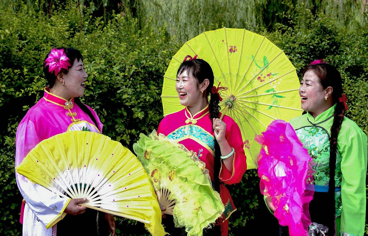 莲花山上莲花寺,莲花山普宁山顶