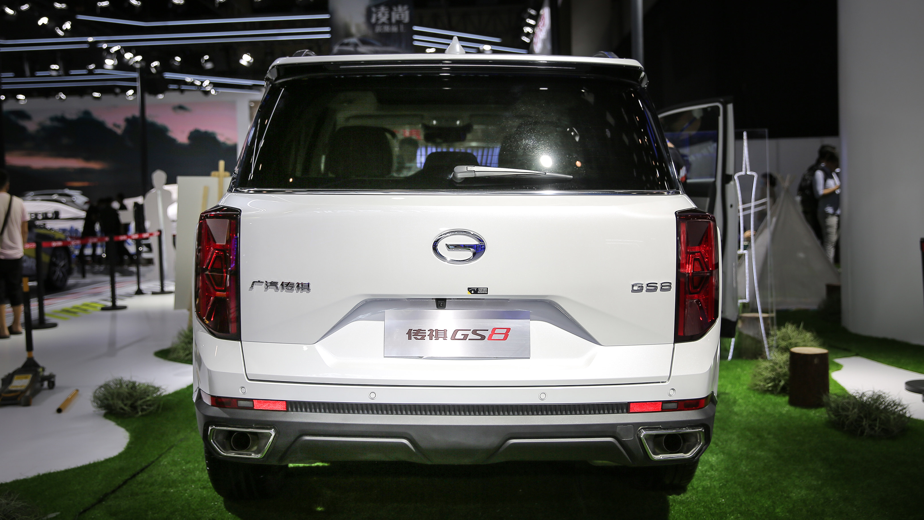 传祺gs8混动和汉兰达的一样吗,传祺gs8混动看起来有汉兰达大吗