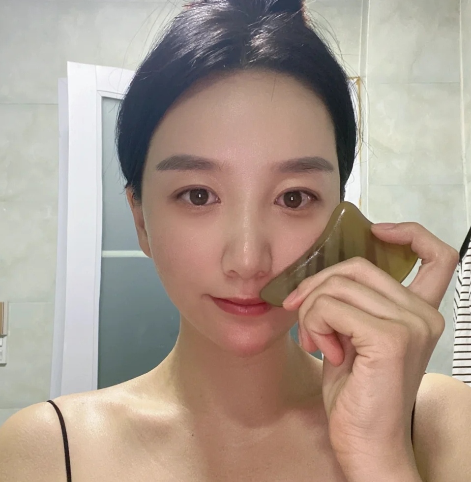 最简单的油敷大法,全网爆火的以油养肤