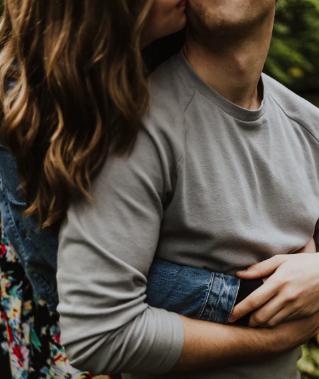 淄博女孩送前男友一吨洋葱,女孩网购1吨洋葱送前男友