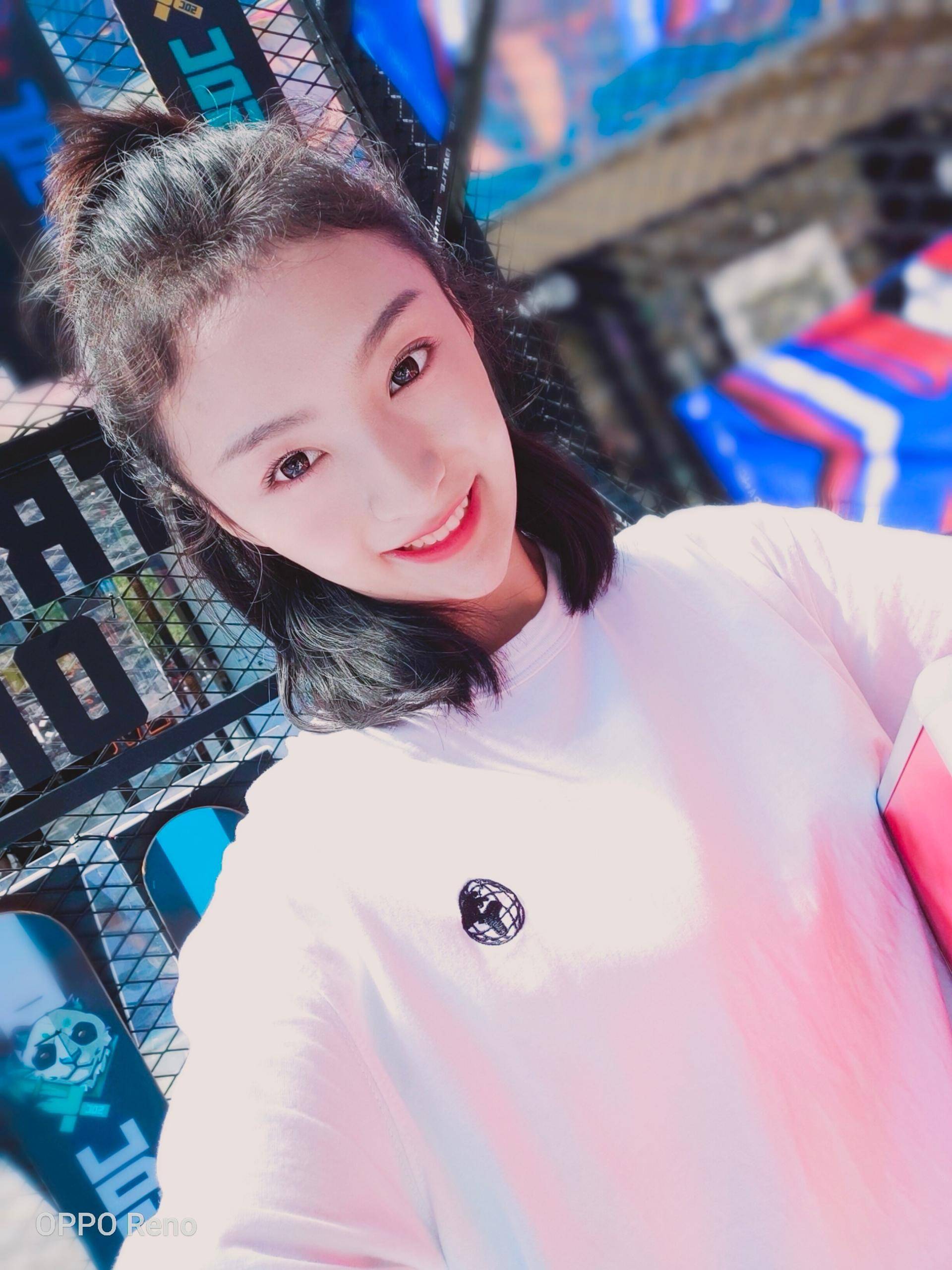 opporeno自拍锐化太厉害,opporeno自拍原相机放大