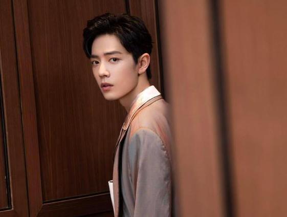 全程回顾“227事件”，看他因何从顶流成全民公敌？