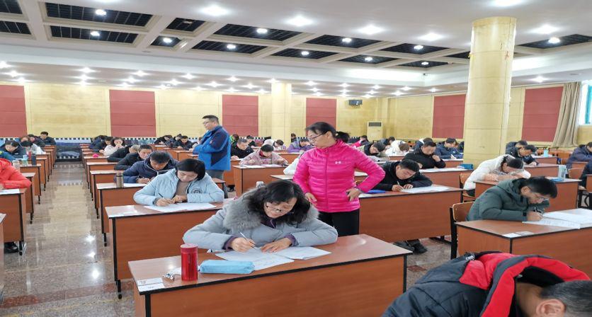 武汉乒乓球国家一级运动员,国家级乒乓球裁判员赵密平