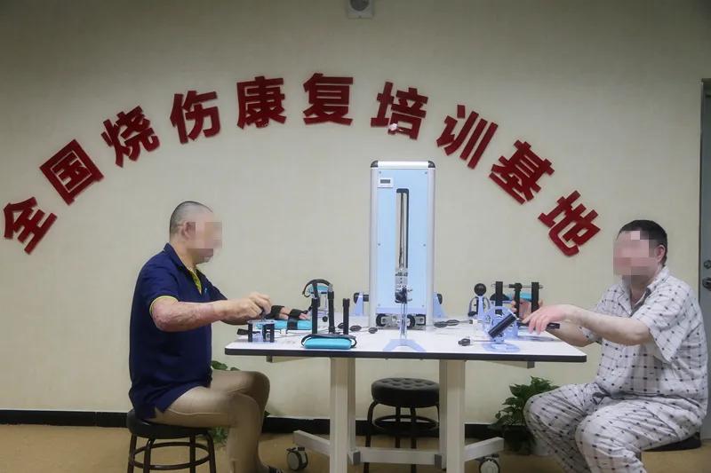 江苏省人民医院烧伤康复中心,医院烧伤康复患者