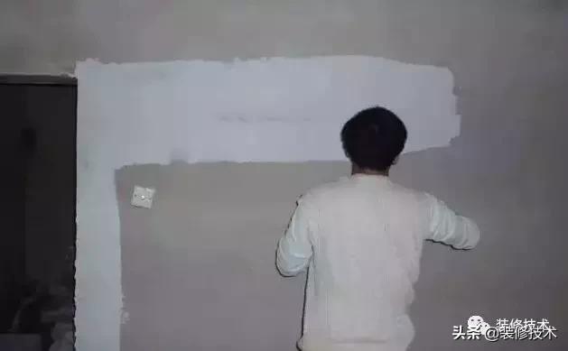 腻子粉是怎么刮腻子的,刮腻子留下来的腻子怎么去除呢