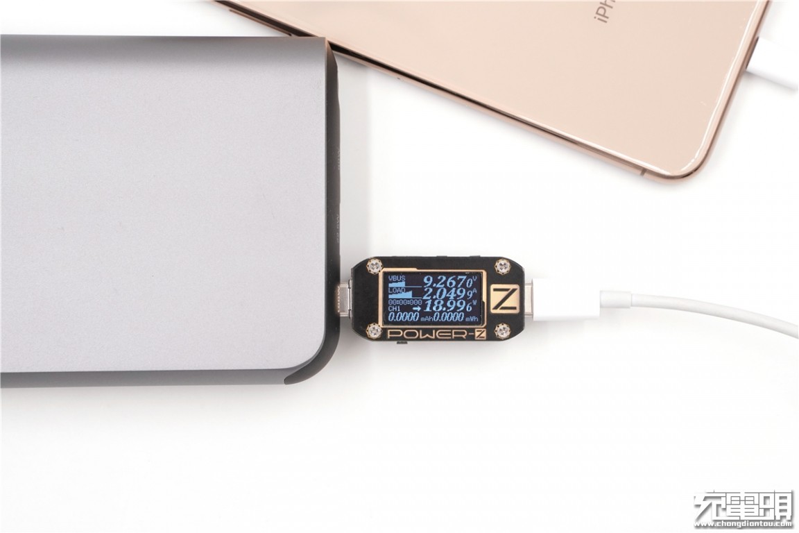 绿巨能充电器快充测评,绿巨能22.5瓦充电器