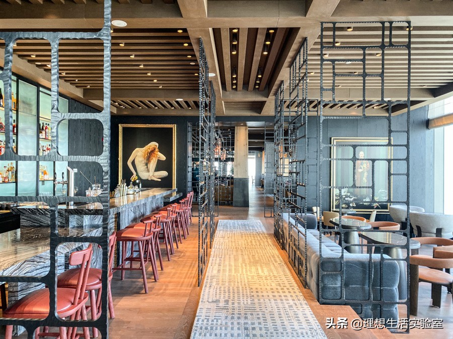 住在广州瑰丽酒店看外面风景,广州瑰丽酒店看到整个广州夜景