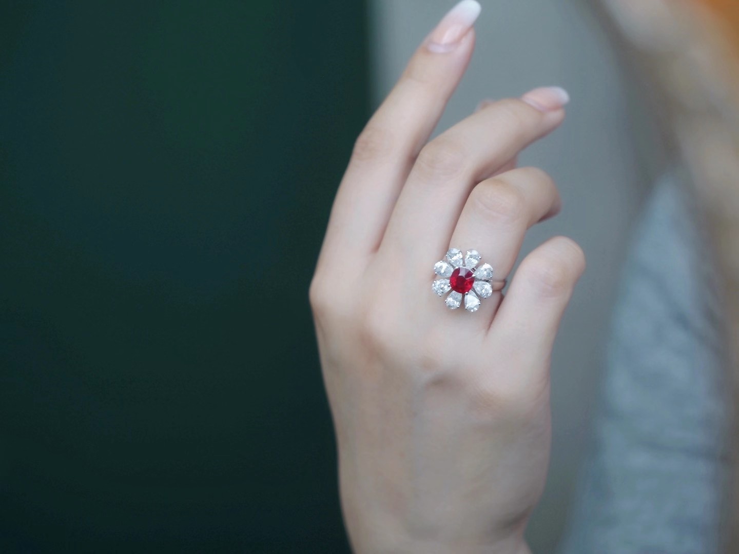 最值得一看的57枚大牌经典款戒指 (复古韵味十足的戒指也很值得入手)