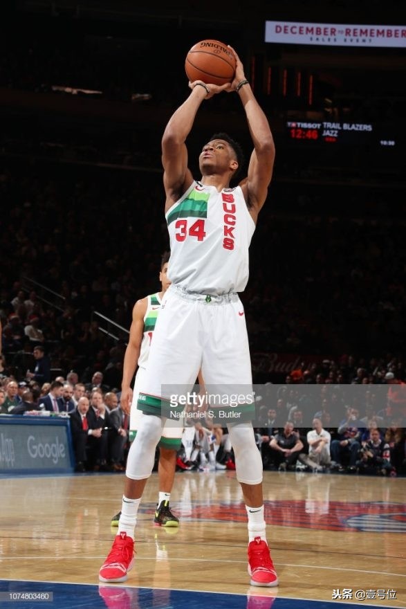 2018年圣诞大战詹姆斯穿的球鞋,2018年都有哪些经典球鞋