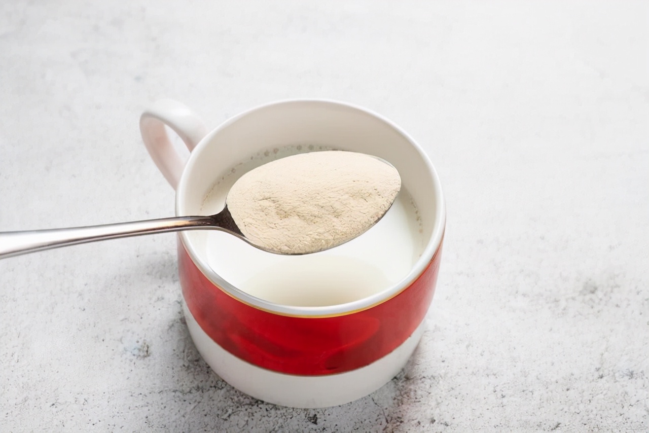 长期吃鸡蛋白对身体是好还是坏,健康人吃蛋粉会影响肾功能吗