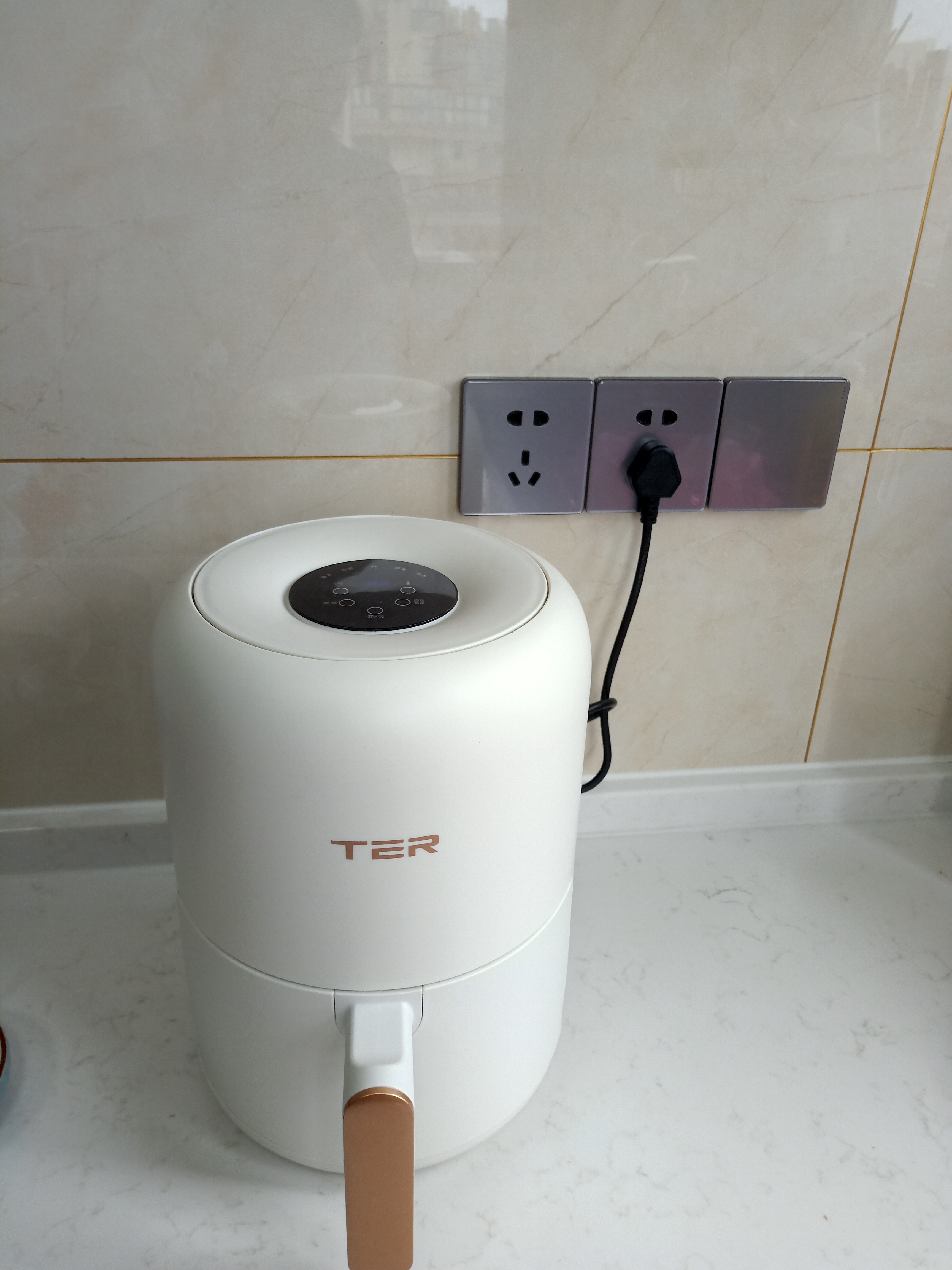 最近特别馋总想吃东西,最近特别馋总想吃零食