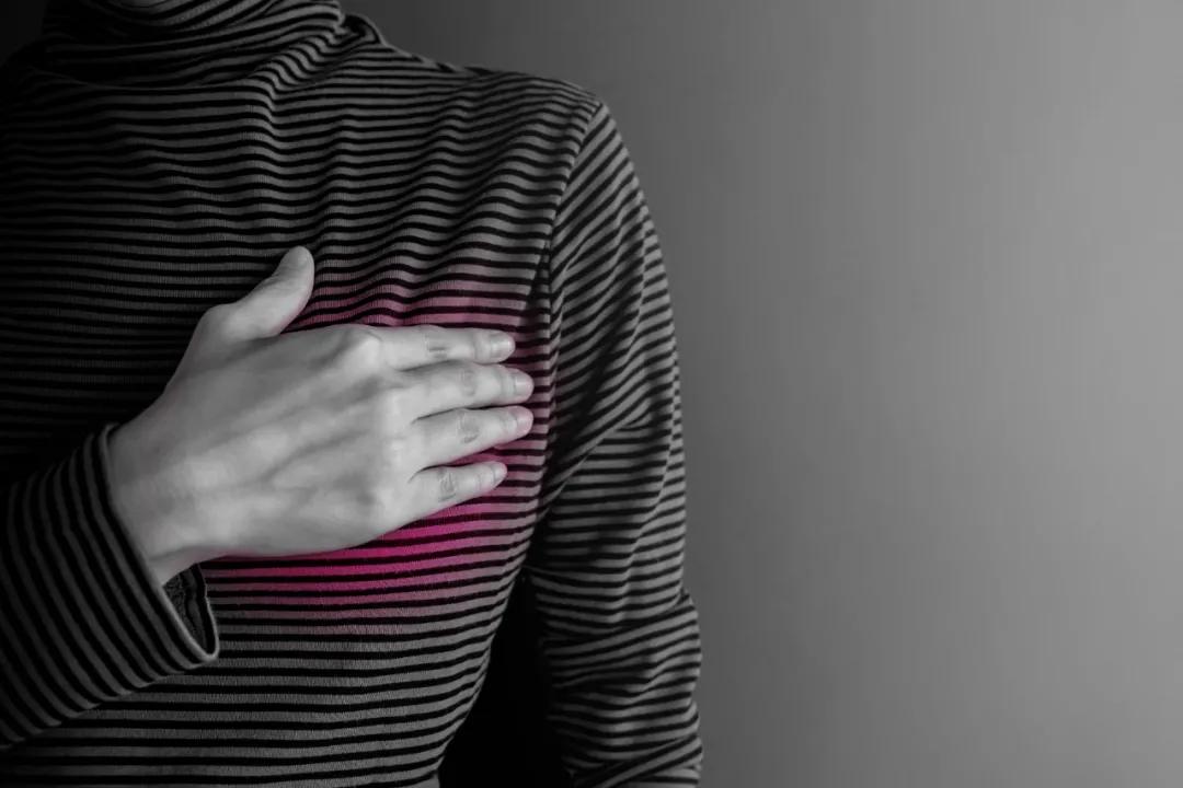 胸部按压疼是乳腺增生吗,中医治疗乳腺增生结节最好办法