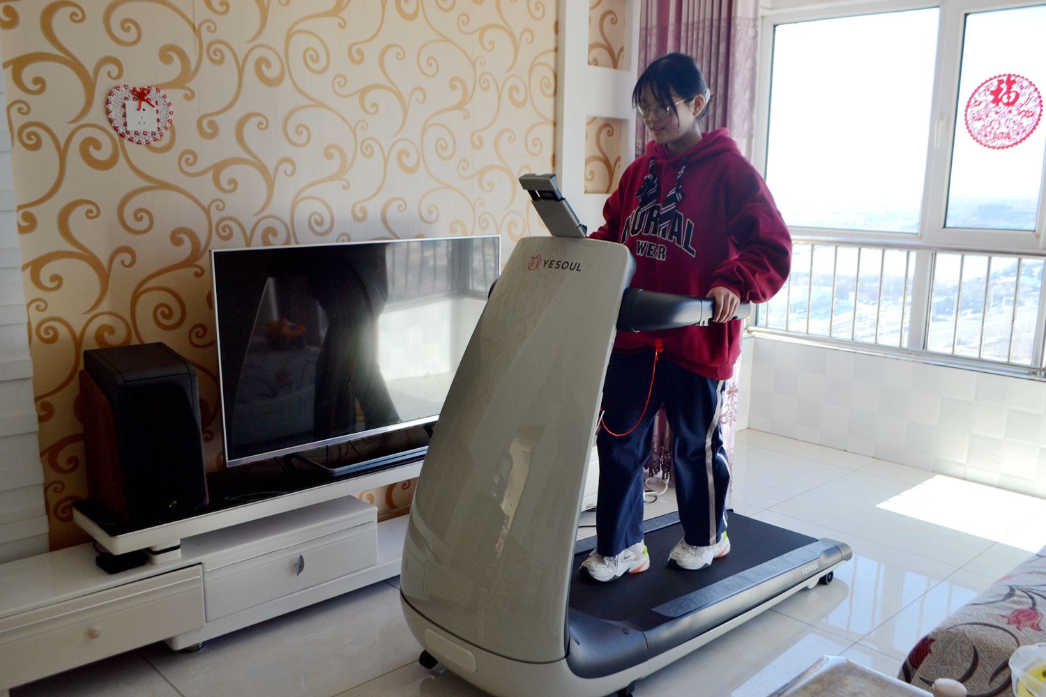 野小兽p30智能跑步机测评,野小兽p30跑步机开箱视频