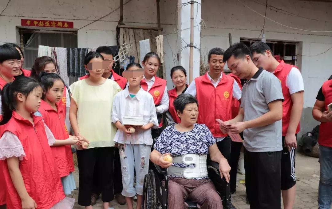 日行一善传递爱心,日行一善爱心传递视频