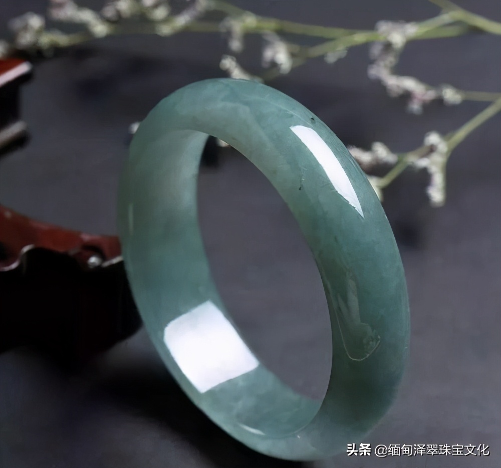 翡翠颜色的细节分类详解,翡翠帝王绿玉髓图片大全