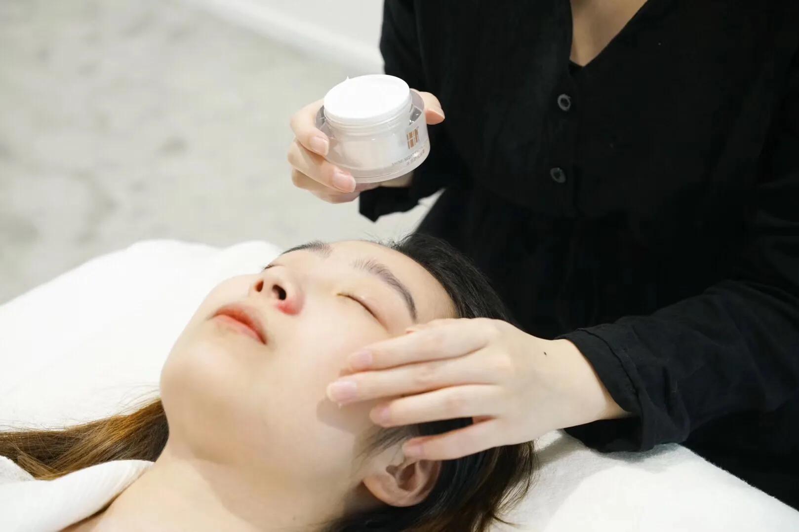 如何区分自己是什么肤质专业护肤,怎样知道你是什么肤质