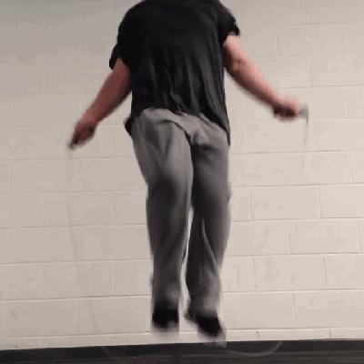 一天一千跳绳一个月有什么效果,一天跳一千下跳绳可以减肥吗