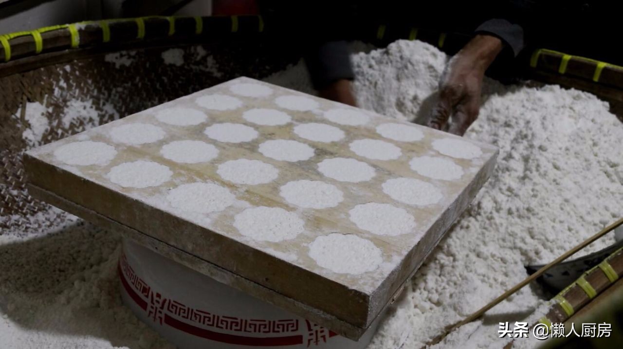 过年需要仪式感的年味,中国过年的传统年糕怎么做