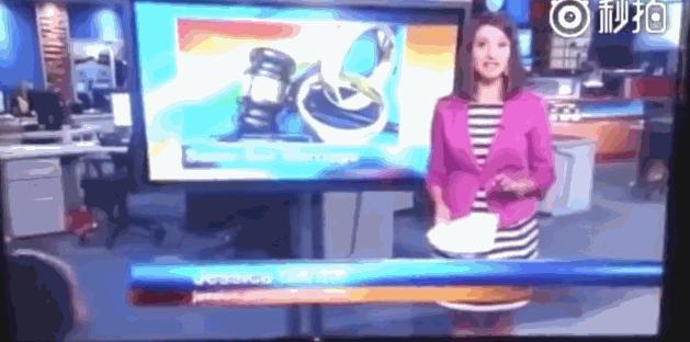 东方台主持人集体翻车现场视频,主持人电视直播新闻翻车名场面
