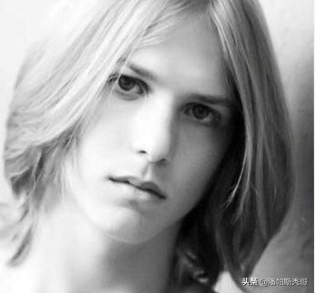 他是被低估的中场大师，被皇马埋没多年，却让巅峰梅西徒呼奈何