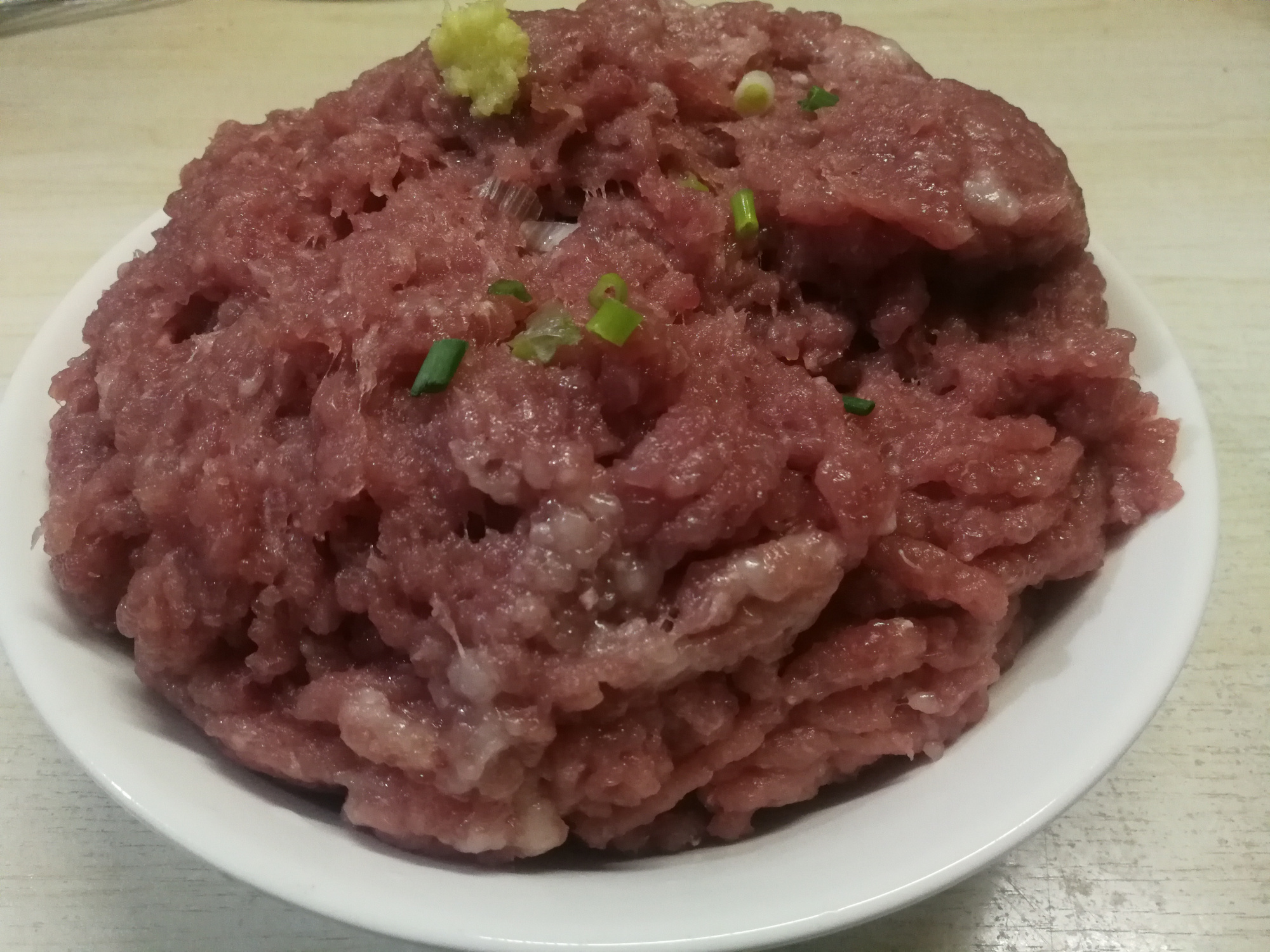 绞肉馅时为什么肉馅不抱团,肉馅怎么才能有汁还抱团