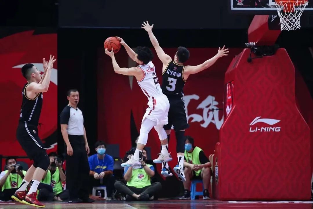 打破偏见的少年|奔跑吧徐中锋