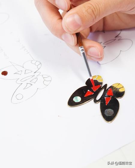 梵克雅宝蝴蝶胸针,梵克雅宝的历史著名胸针设计