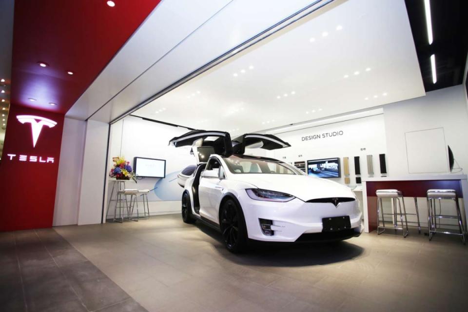 特斯拉试水4S店？经销商又要迎来春天了吗？