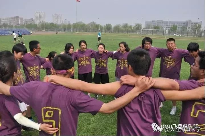 这支校队用十年时间讲述“盘不落地蜻蜓高飞”的故事