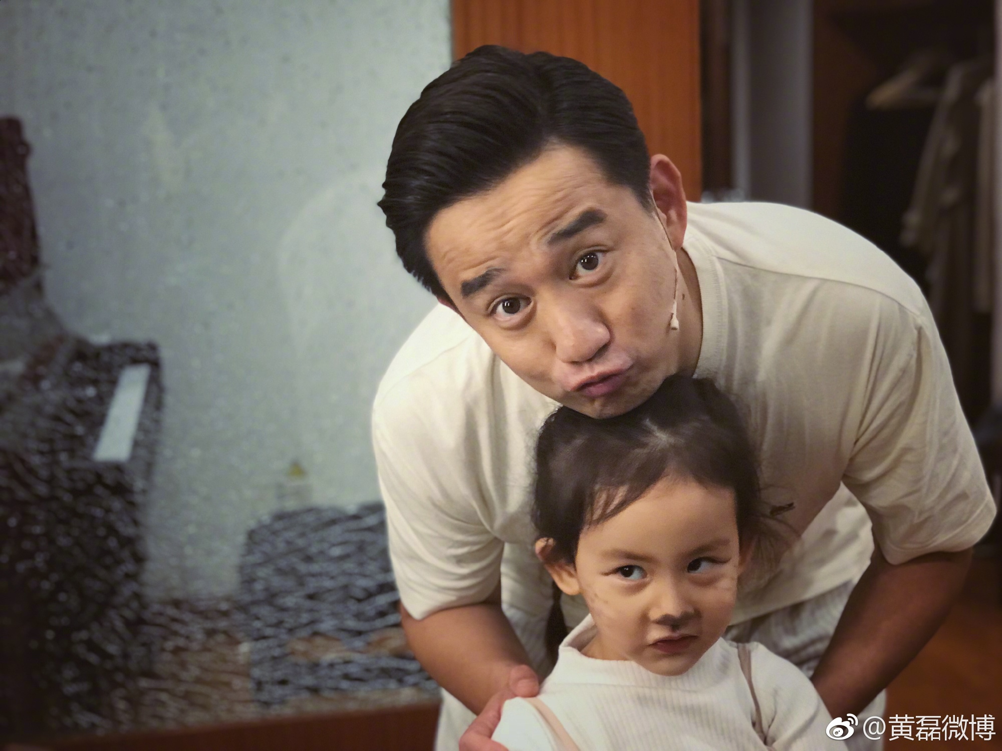 肥胖摆拍不专业，被编剧六六*制抵**，黄磊为何坚定地做“黄小厨”？