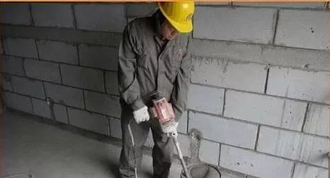 石膏墙面空鼓可以用砂浆补吗,石膏砂浆墙面裂缝怎么修补