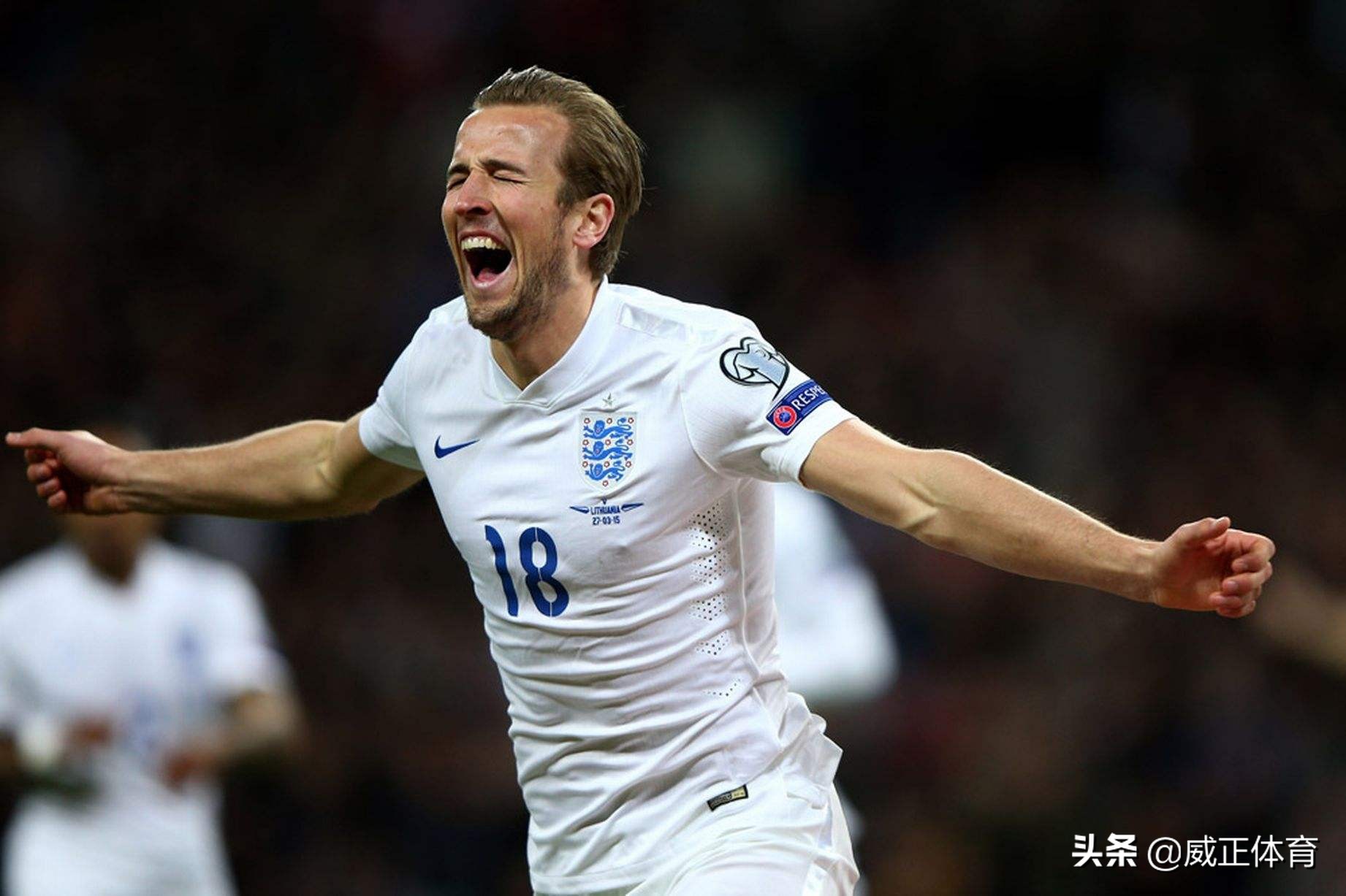 日本身价前十名足球运动员,2019年足球运动员身价