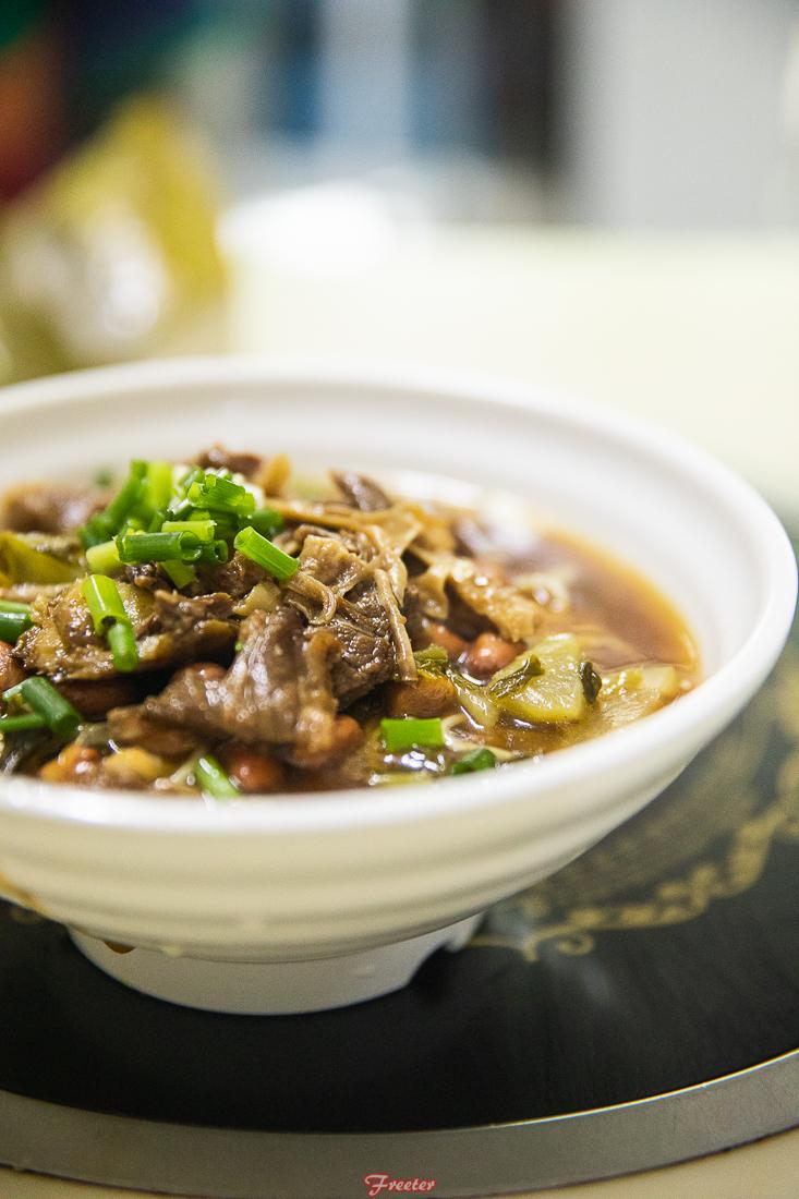 默默无闻12年的大排档，竟凭一碗“糟粕醋伊面汤”出圈？