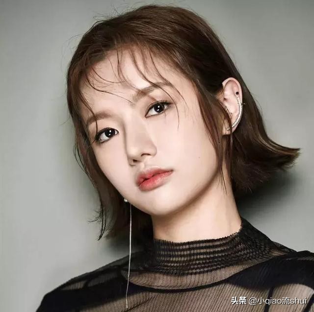 适合圆脸的齐肩锁骨发造型烫发,齐肩锁骨发圆脸卷发