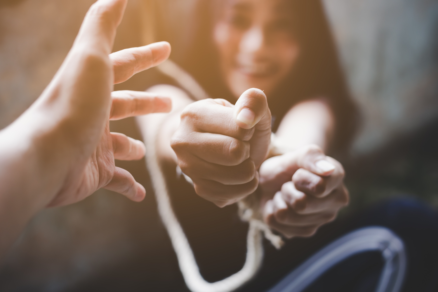 蛇到底怕雄黄是真的吗,为什么蛇害怕雄黄粉