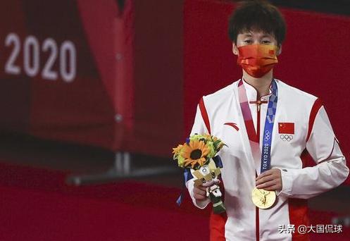 李宁奥运会摔倒事件,奥运会被李宁伤破脚