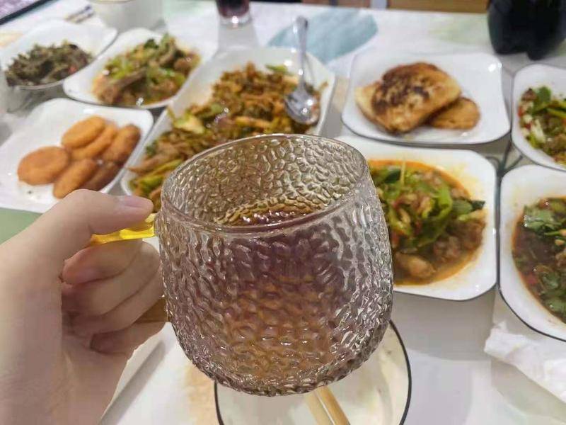 当年在鹤岗买房子的年轻人,在鹤岗买房的小伙