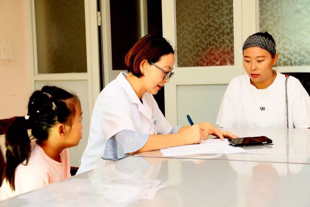 孩子做完腺样体手术说话口齿不清,小孩腭裂手术后说话不清晰怎么办