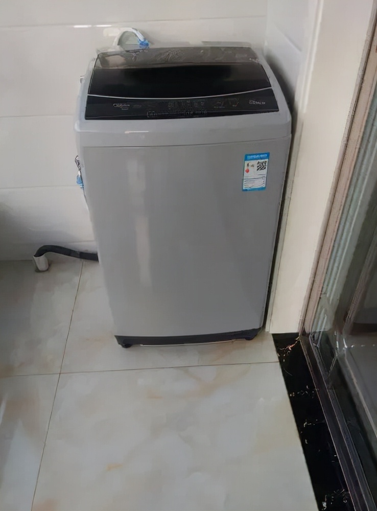 滚筒和波轮洗衣机哪个好清洁,全自动洗衣机健康免清洗