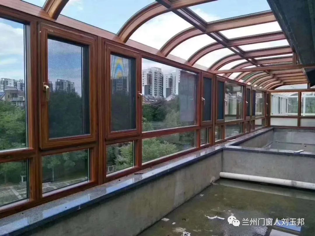 下雨门漏雨了怎么处理,下雨门缝漏雨