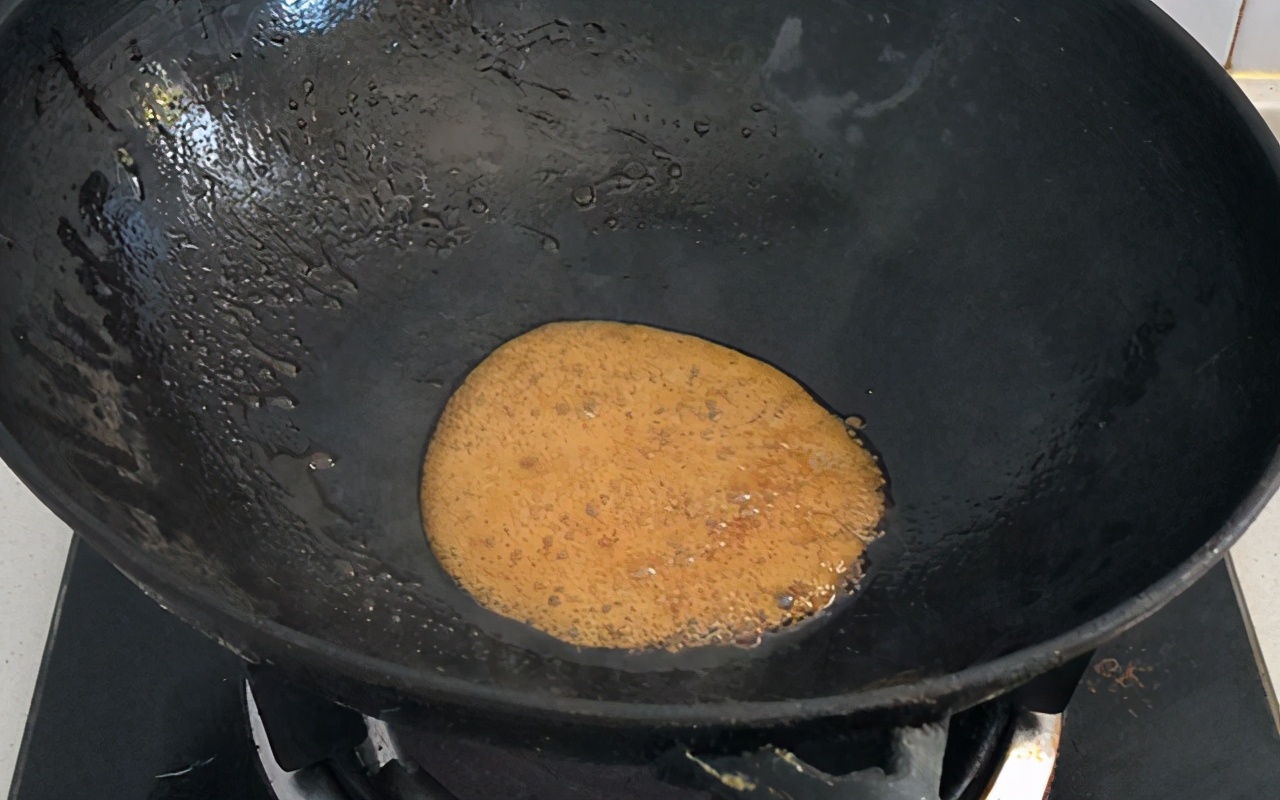 教你老一辈秘制排骨做法,老妈铁锅炖排骨的做法