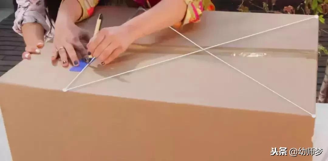 用快递纸箱做科技玩具大全教程,怎么用纸箱子做一个能玩的东西