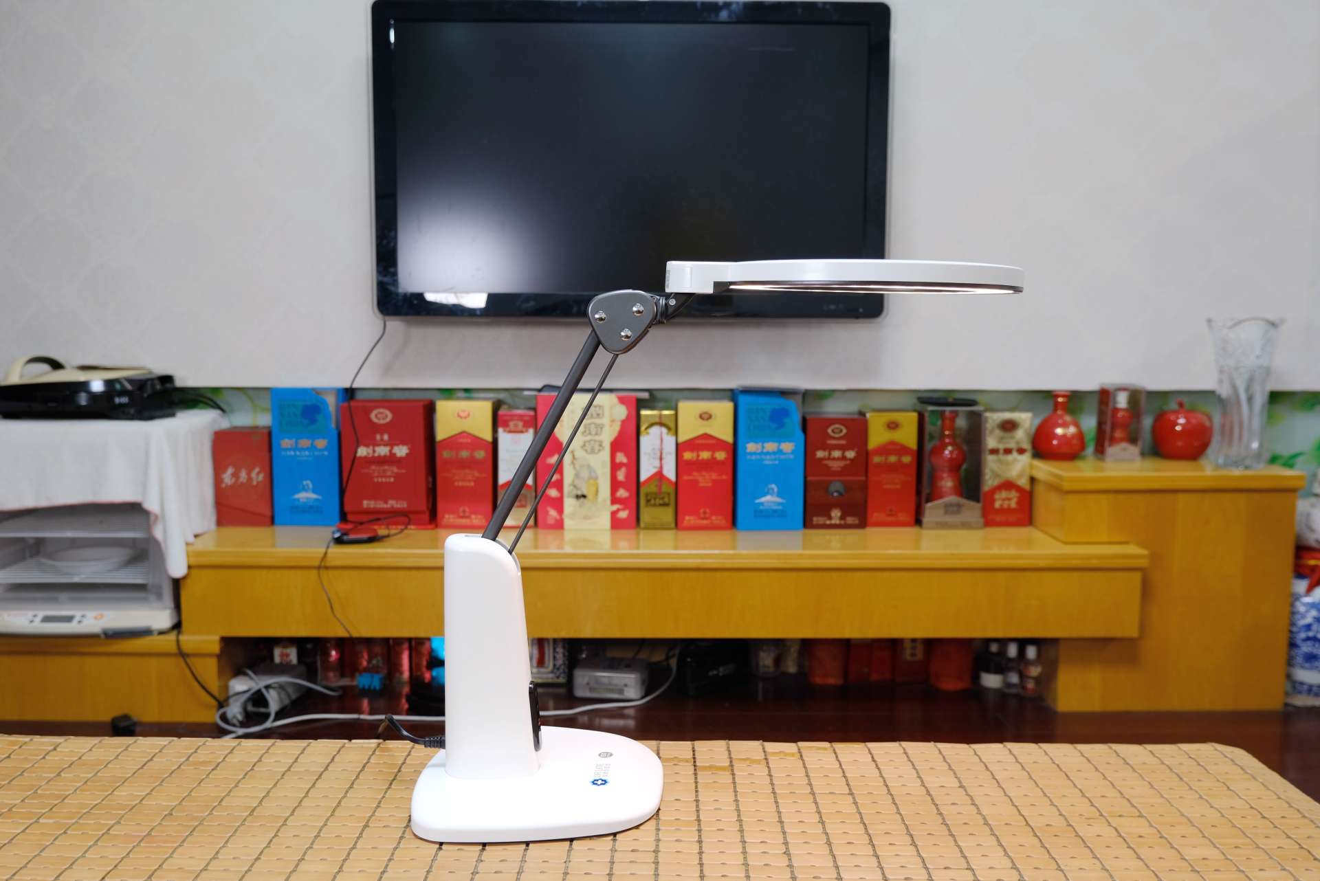 爱德华台灯真的很好吗,护眼台灯爱德华